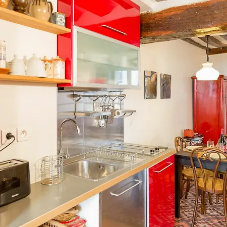Apartment 1 *